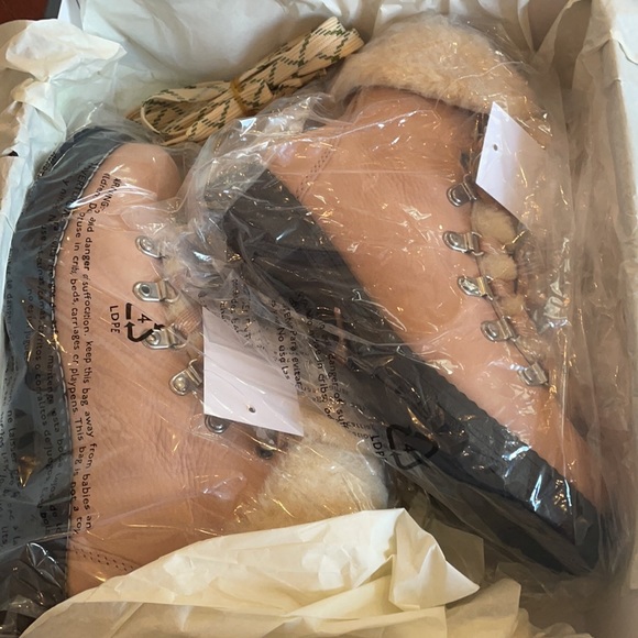 J.Crew Nordic women’s Boots size 6. Color Bronzed Clay. New in Box. - Picture 4 of 5